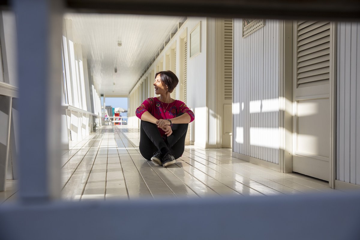 la_Biennale's tweet photo. #BiennaleMusica2023 | Giorno 12
Pronti per l'ultimo weekend di #MicroMusic? Il nostro fine settimana comincia stasera, alle 18, con il grande affresco sonoro SONGS&VOICES di #FrancescaVerunelli, Leone d'Argento 2010. Alle 21 a farla da padrone sarà il ritmo con #Kode9 e #LoraineJames: è LA NOTTE DI NERO curata da @v_t_mattioli e #ValerioMannucci (@neroeditions).

Programma → https://t.co/eK2e9fct2s
🎟 → https://t.co/f7agcJj0p6