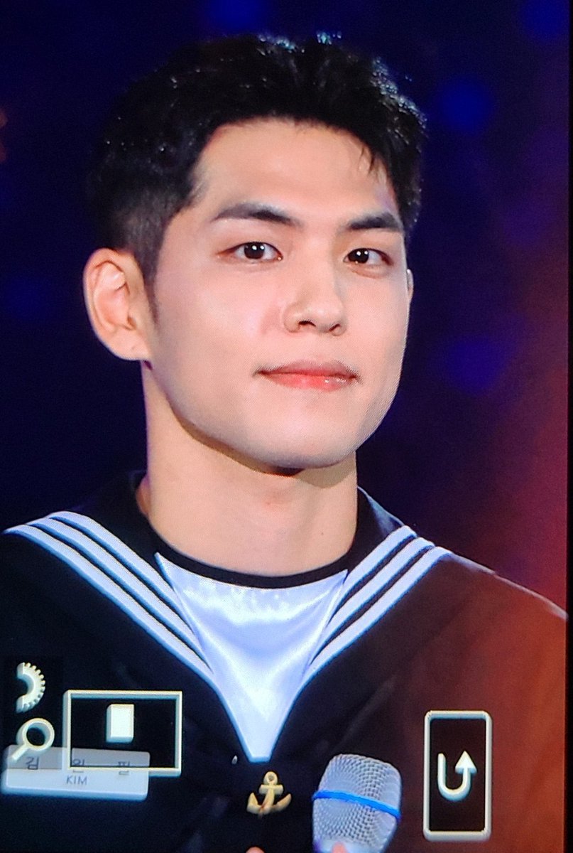 moonraiijeu's tweet photo. wonpil rela ngga pake jatah cutinya buat turun dari kapal perang navy biar cutinya bisa direkap trus bisa pulang dan ketemu mydays lebih cepet ㅠㅠ https://t.co/jhYvJvc4Mz