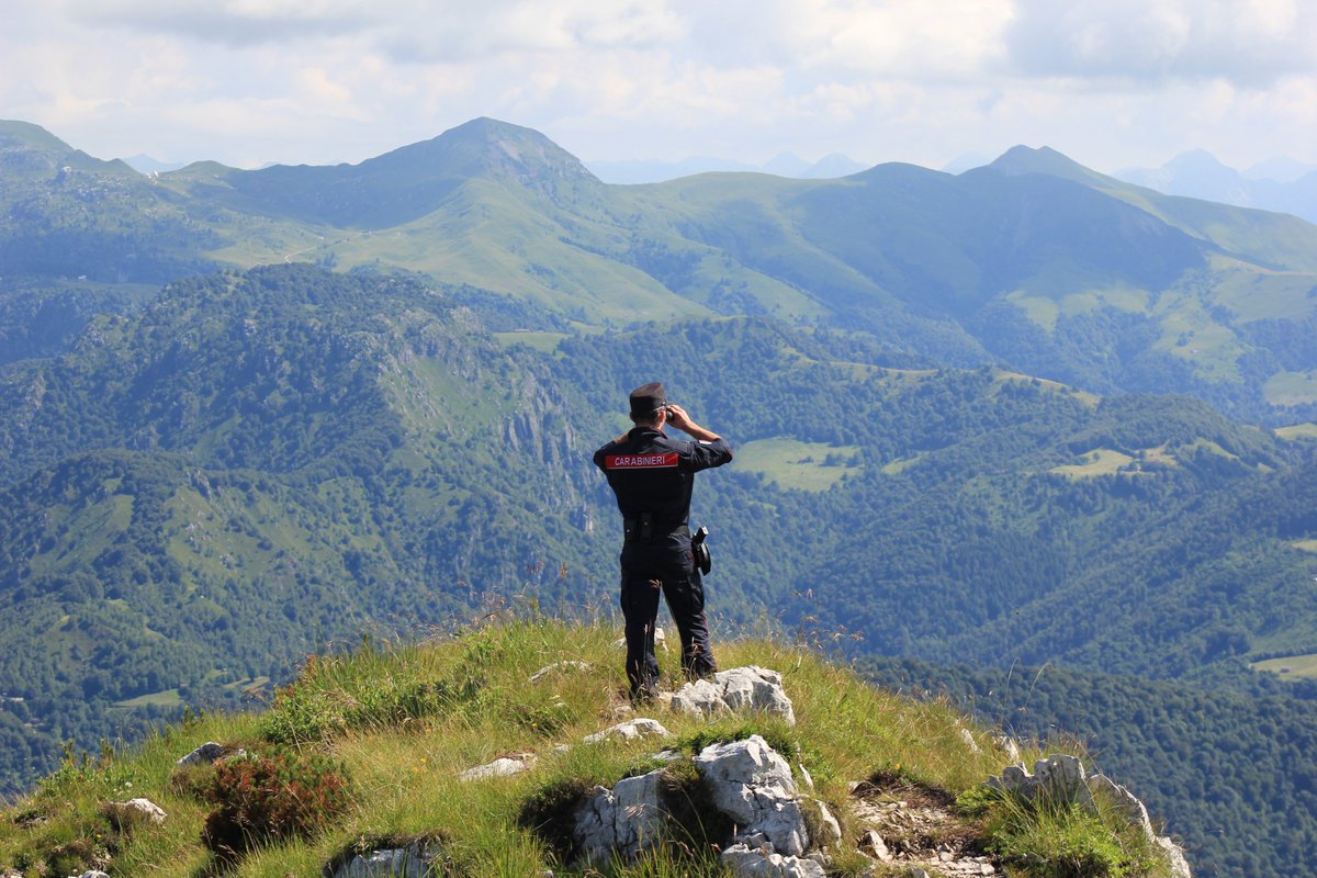 Buongiorno da Monte Resegone (LC)
#PossiamoAiutarvi #Carabinieri #Difesa #ForzeArmate #9novembre