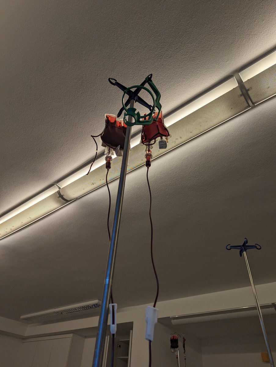 ElCobra's tweet photo. Aufgrund eines niedrigen Hämoglobinwerts gibt es heute einen kleinen Extraboost, zum ersten Mal im Rahmen der Chemo. Mal schauen, ob ich das auch positiv merken werde. #aibas https://t.co/fevlbOq9oM