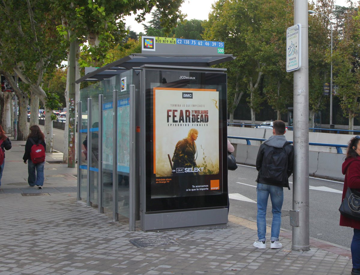 GrupoIdeonomia's tweet photo. #FearTWD llega a las calles de Madrid con los MUPI para comunicar su emocionante final😵 ¡No te pierdas este despliegue por toda la ciudad en honor al cierre de una serie ÉPICA! Gracias a @AMCNetworks por seguir confiando en Grupo Ideonomía 😎 #FearTheWalkingDead #MadridZombie https://t.co/qQcRmWwLS0