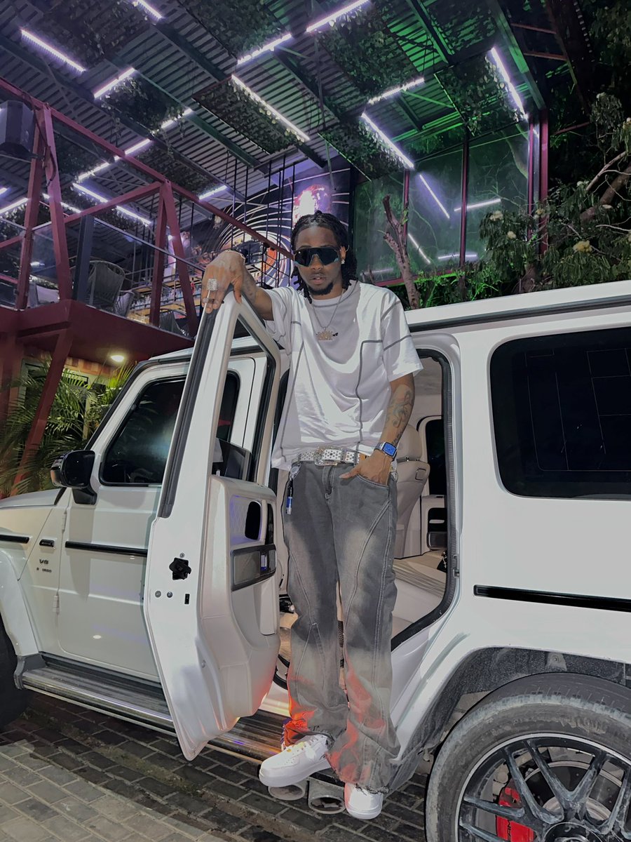 jeriqthehussla's tweet photo. Nyem Ego 💰 https://t.co/Ze784e98yw