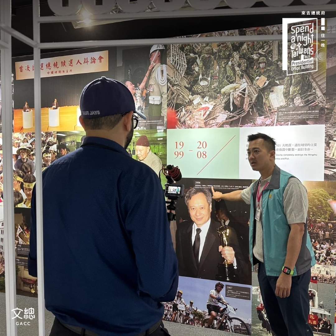 ncat_tw's tweet photo. 第二屆「馬祖國際藝術島」展期倒數17天，想跟著Kings and Generals的步伐，那就......一起登島吧✈️⛴

ᴏғғɪᴄɪᴀʟ ᴡᴇʙsɪᴛᴇ: https://t.co/e0O8WhPXCe
 #SpendanightatTaiwansPresidentialOffiiceBuilding
#FriendlyTaiwan #FunAndCozy https://t.co/aEMd5ljdT8