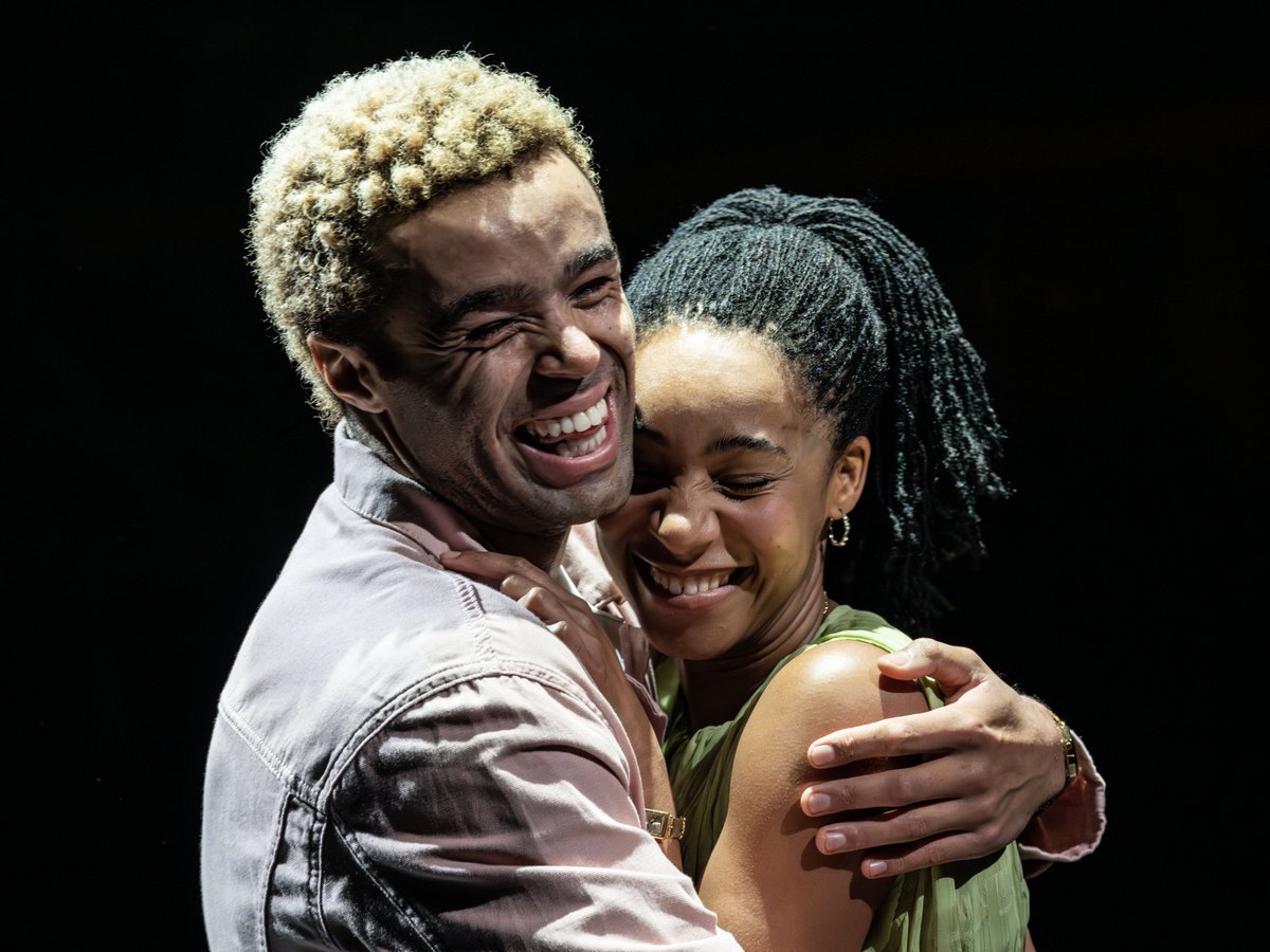 Upstaged (@upstagedmcr) on Twitter photo NEW REVIEW: Romeo & Juliet at the Royal Exchange Theatre
"Nicholai La Barrie takes a refreshingly defiant and contemporary approach to the much-performed Shakespearean tragedy".
upstagedmanchester.com/2023/10/27/rev…
Running at <a href="/rxtheatre/">Royal Exchange Theatre</a> until 18 Nov. NEW REVIEW: Romeo & Juliet at the Royal Exchange Theatre
"Nicholai La Barrie takes a refreshingly defiant and contemporary approach to the much-performed Shakespearean tragedy".
upstagedmanchester.com/2023/10/27/rev…
Running at <a href="/rxtheatre/">Royal Exchange Theatre</a> until 18 Nov.