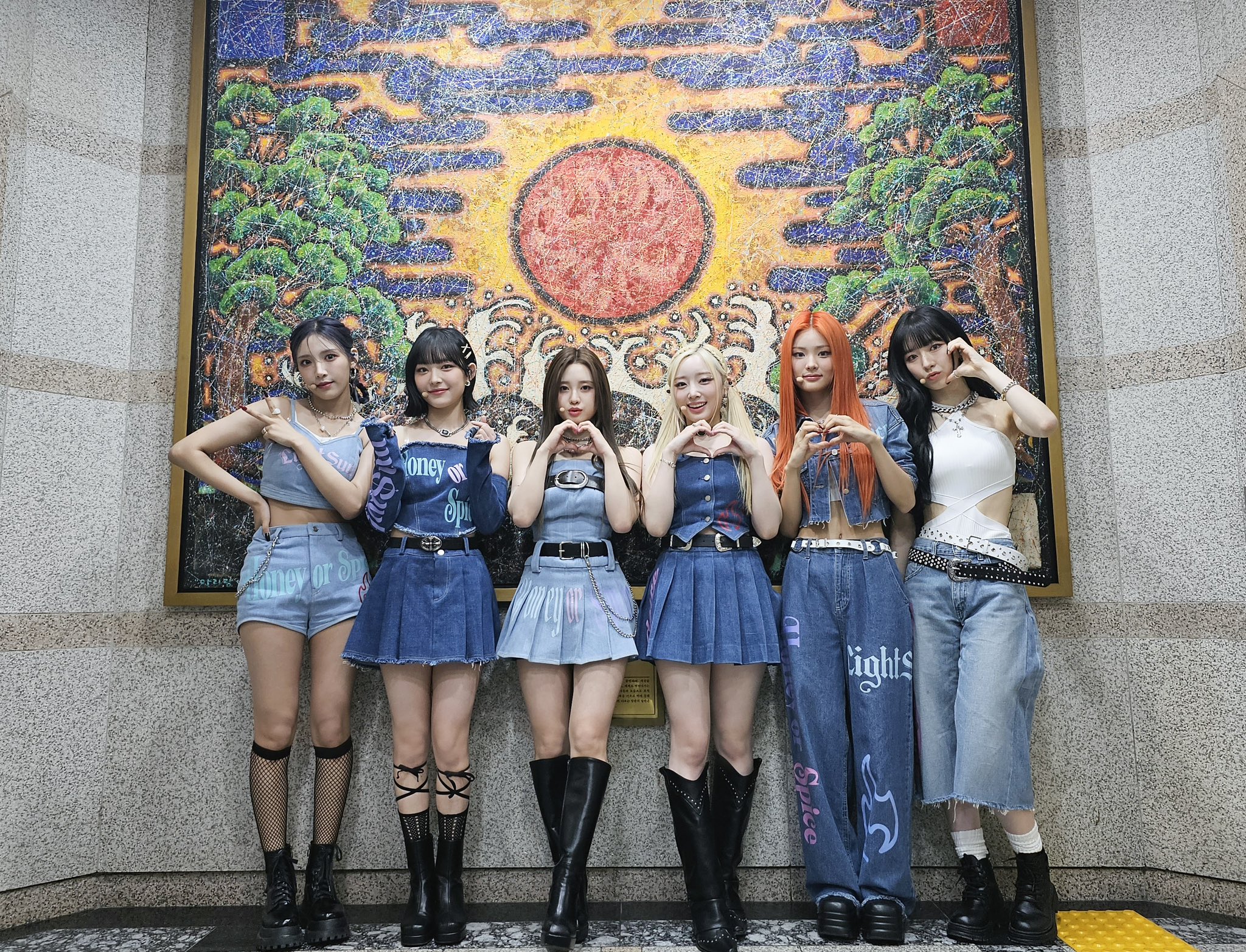 F9bB18AbEAAB3lP?format=jpg&name=large