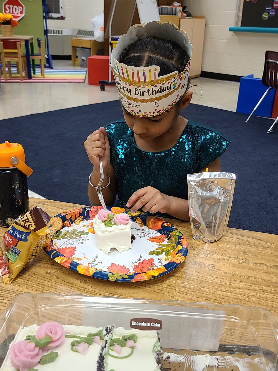 PMPantherCubs's tweet photo. We celebrated 2 birthdays in October! We had so much fun celebrating our friends! https://t.co/2zy9LvofjE