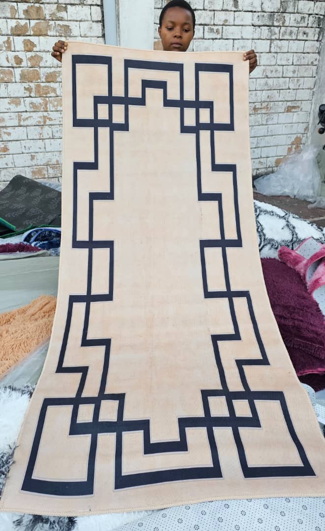 zagarinoclassic's tweet photo. Naomba Retweet iwafikie waitaji
🔥🔥New design available🔥🔥
🕑 High quality Bedside Carpet 3d
..
🔴Bed side Carpet 3d
♻️Size 3*6 ni Tsh.35,000/=
..
Mikoani tunatuma na kwa dar es salaam tuna delivery kwa gharama za mteja
..
☎️📞0692707064 whatsapp kwa maelekezo na picha zaidi. https://t.co/eFe06jwkdt