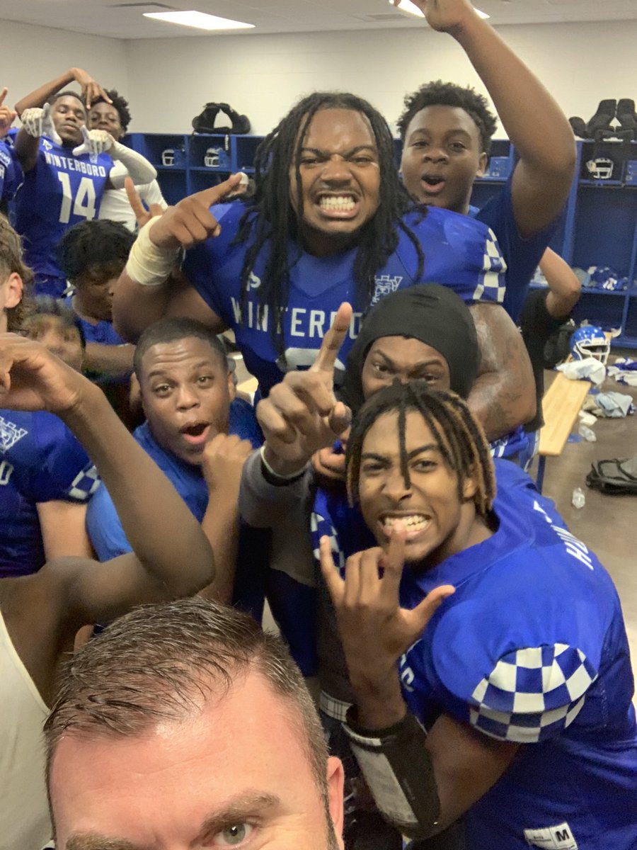 GraysonLawrence's tweet photo. This is what playoff bound looks like! (Not vacation 😉)💙🐶 @mansfield16 Let’s GO!!!! 💙🐶 https://t.co/TigfSsvBfh