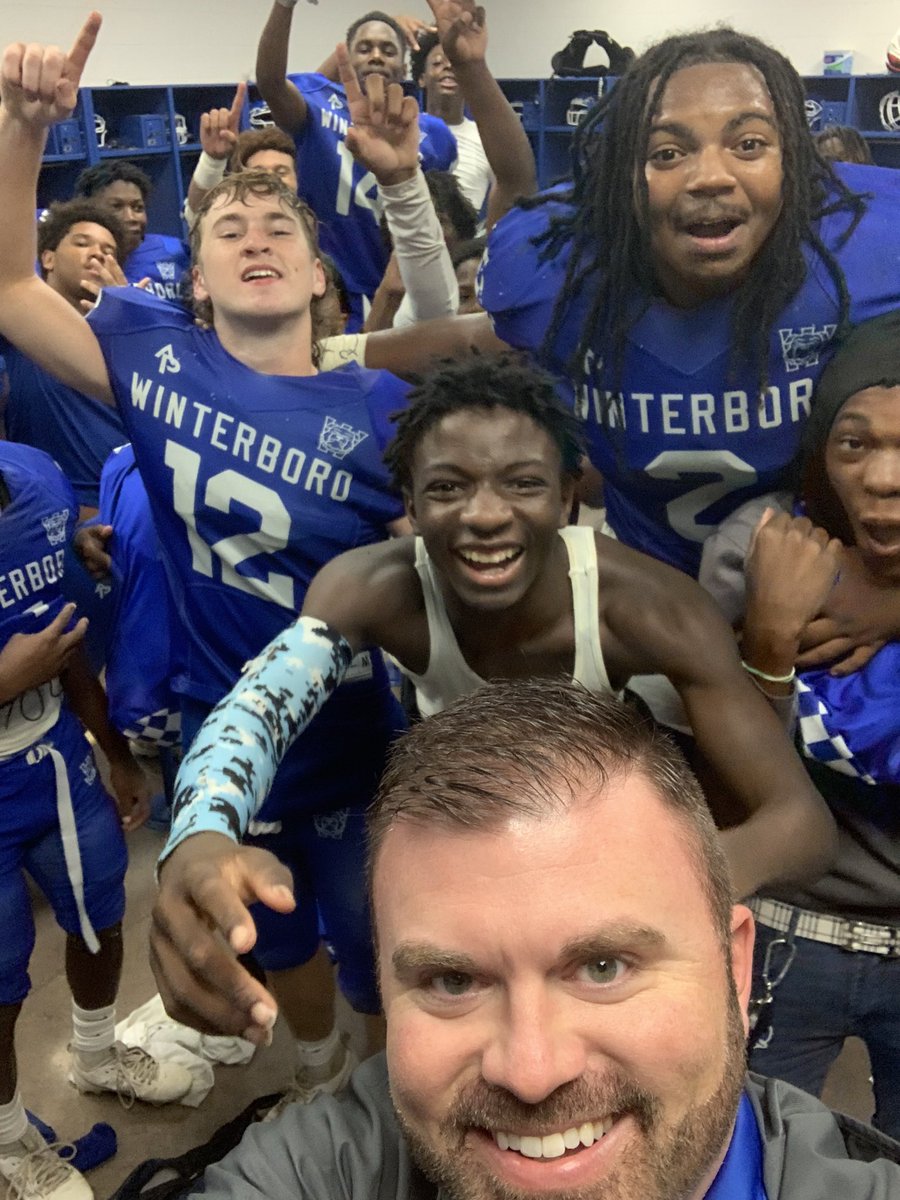 GraysonLawrence's tweet photo. This is what playoff bound looks like! (Not vacation 😉)💙🐶 @mansfield16 Let’s GO!!!! 💙🐶 https://t.co/TigfSsvBfh