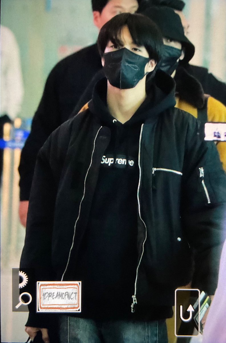 1DREAMOFNCT's tweet photo. 2023.10.27 ICN🛫️

#엔시티드림 #제노
#NCTDREAM #JENO https://t.co/1JrgKxfnUU