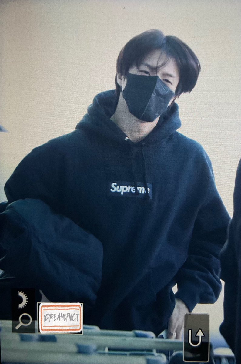 1DREAMOFNCT's tweet photo. 2023.10.27 ICN🛫️

#엔시티드림 #제노
#NCTDREAM #JENO https://t.co/1JrgKxfnUU