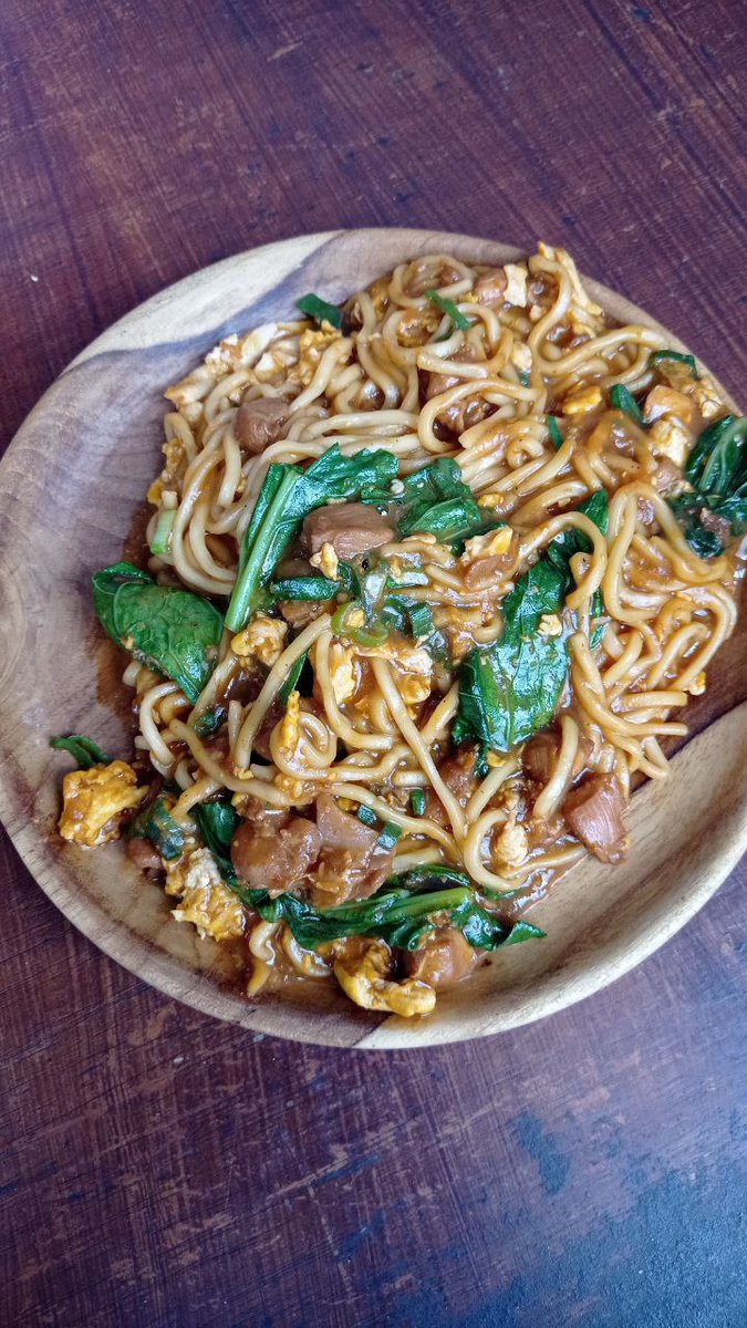 ugm_fess mie ayam gorengnya pak sarmintul enakkkk 100/10, 14rb ada telurnya pula