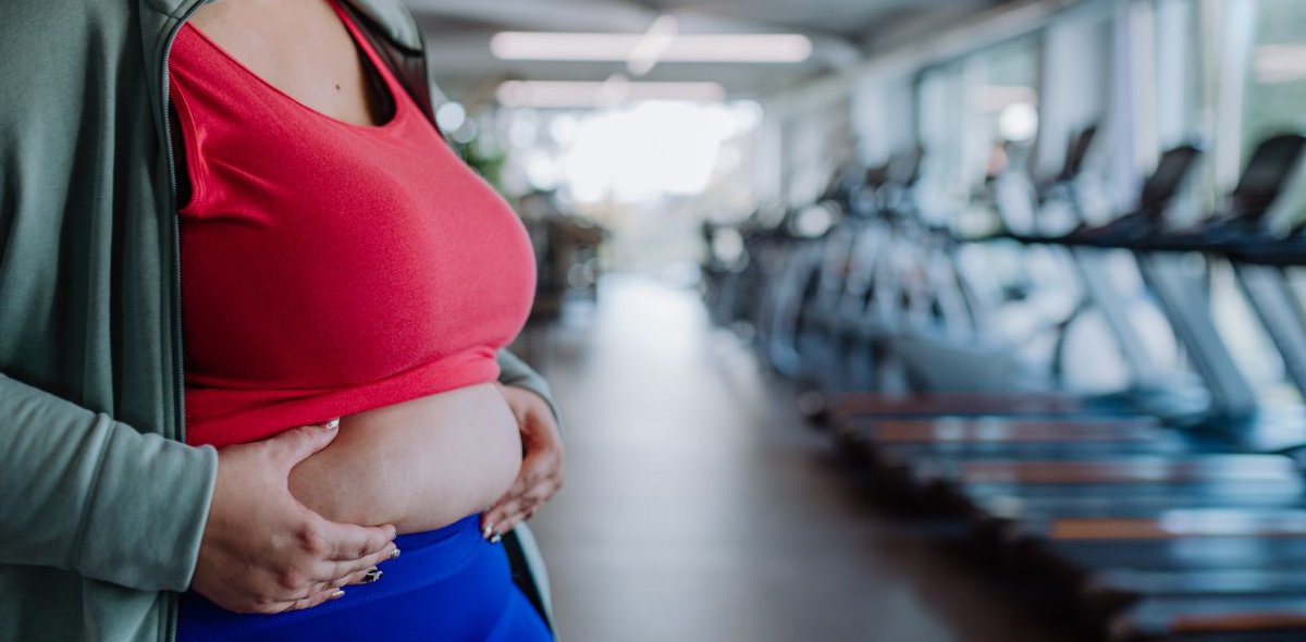 reference_sport's tweet image. Quel sport pour perdre le bas du ventre ?
Des mouvements globaux comme les squats, les fentes, les pompes, les jumping jack vont aussi vous aider à éliminer votre petite bouée.