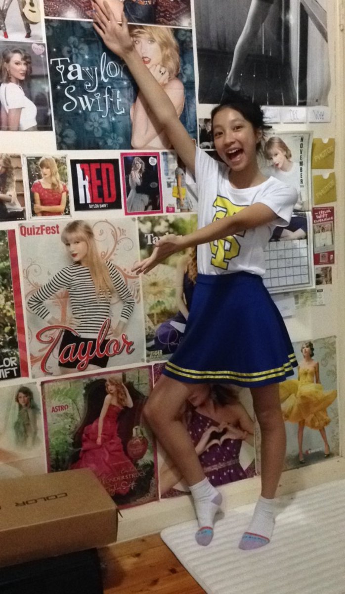 walkingtoswift's tweet photo. eleven year old me is SCREAMING 
@taylornation13 @taylorswift13 https://t.co/tBUujRJlXW