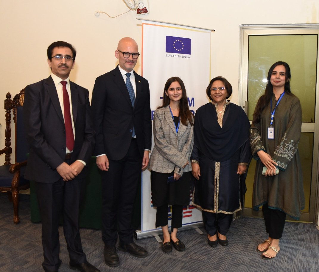 EUPakistan's tweet image. Delighted to be part of the International conference on the EU as a model for regional integration, hosted by esteemed Jean Monnet Chair at @numl_official!

Our 🇪🇺 Deputy Head Philipp Gross @phogross spoke to the brilliant students, researchers, and academia in attendance.
🧵