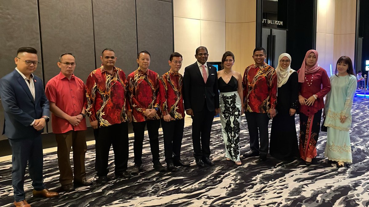 On 26 and 27 October, H.E Ambassador attended the International Gala Night and Opening Ceremony of Franchise Asia 2023 which was officiated by the Secretary of Tourism, Secretary Maria Esperanza Christina Garcia Frasco.