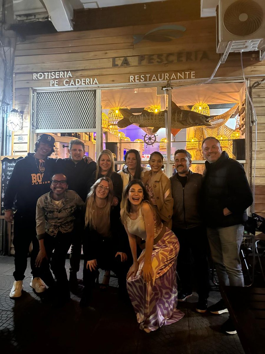 GustavoAltieri's tweet photo. Cena en La Pesceria  con Equipo TEDx en Buenos Aires. Excelente Reunión,  grandes emprendedores de Argentina y Latam @TEDx @kuadsystem https://t.co/5phMHcz8G5