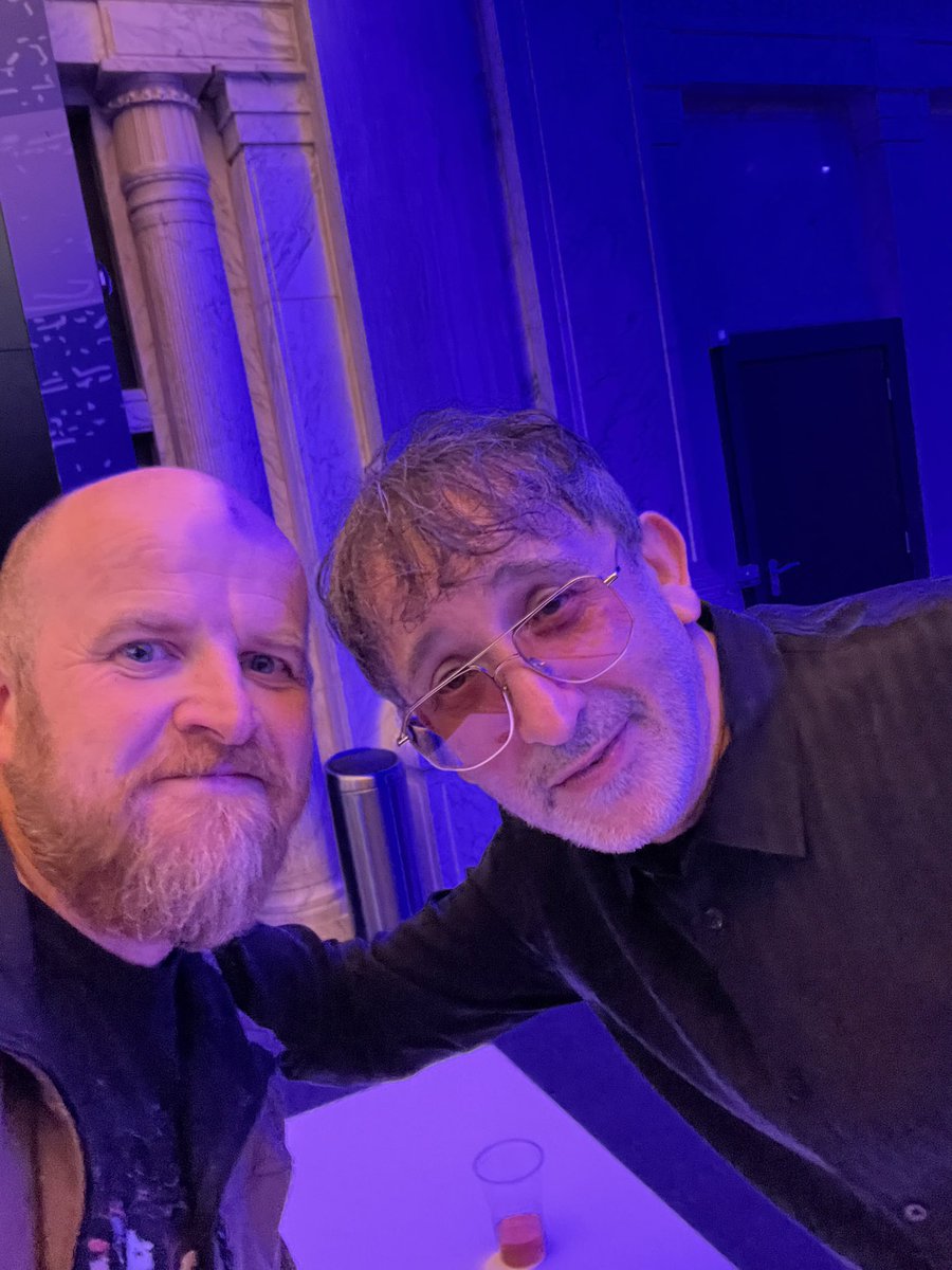 What a lovely evening in the company of  Ian Broudie. 

#ianbroudie #thelightningseeds #tomorrowsheretoday