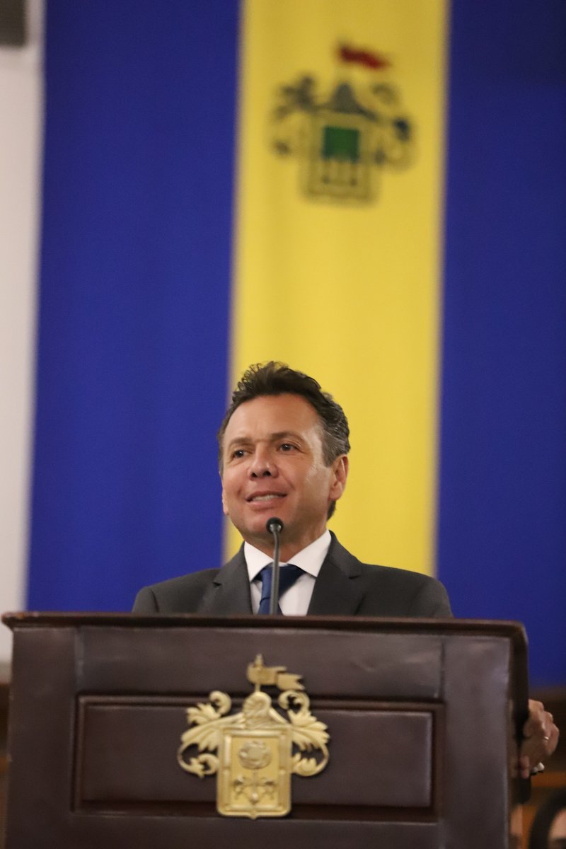 Hoy me despedí del Ayuntamiento de Guadalajara.
Solicité licencia indefinida para buscar la candidatura de <a href="/MovCiudadanoMX/">Movimiento Ciudadano | Movimiento Naranja</a> al Gobierno de Jalisco.