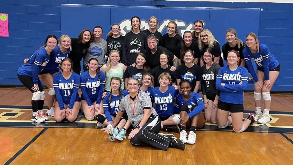 sdwildcatsports's tweet photo. We wrapped up the 2023 volleyball season last night with amazing Alumni volleyball games welcoming back our Wildcat Alums.  We had a great turnout and our boosters can’t wait to host the 2024 Alumni games next year.  We want to thank our Alumni &amp; the 2023 Wildcats. #WeAreWildcats https://t.co/ScAZSNeKBY