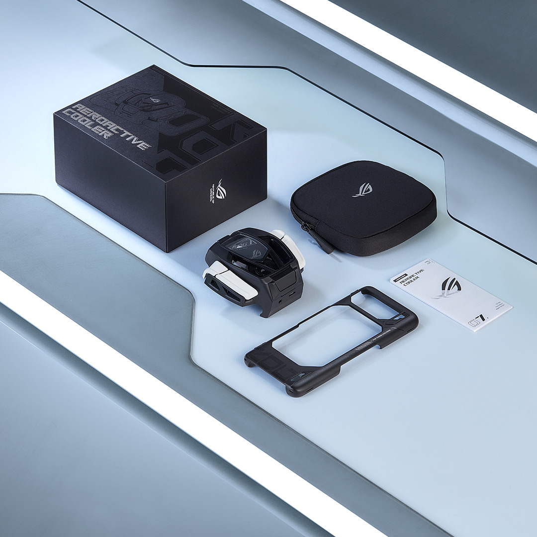 ASUS_ROG's tweet image. Gear up and leave nothing to chance
Keep your ROG Phone 7 cool and get more frames with the AeroActive Cooler 7.

#ROGPhone7 #AeroActiveCooler7