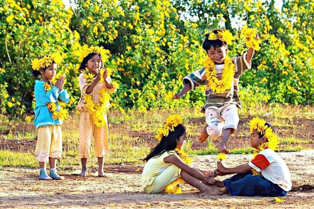 Sắp diễn ra Lễ hội Hoa Dã Quỳ Chư Đăng Ya 2023 💟💟💟

📍Thời gian: Ngày 8 -14/11/2023

- Tháng 11 hàng năm là thời điểm hoa dã quỳ nở rộ vàng rực, hoa dong riềng đỏ điểm thêm vẻ rực rỡ cho núi lửa Chư Đăng Ya.  

- Lễ hội năm nay có nhiều hoạt động phong