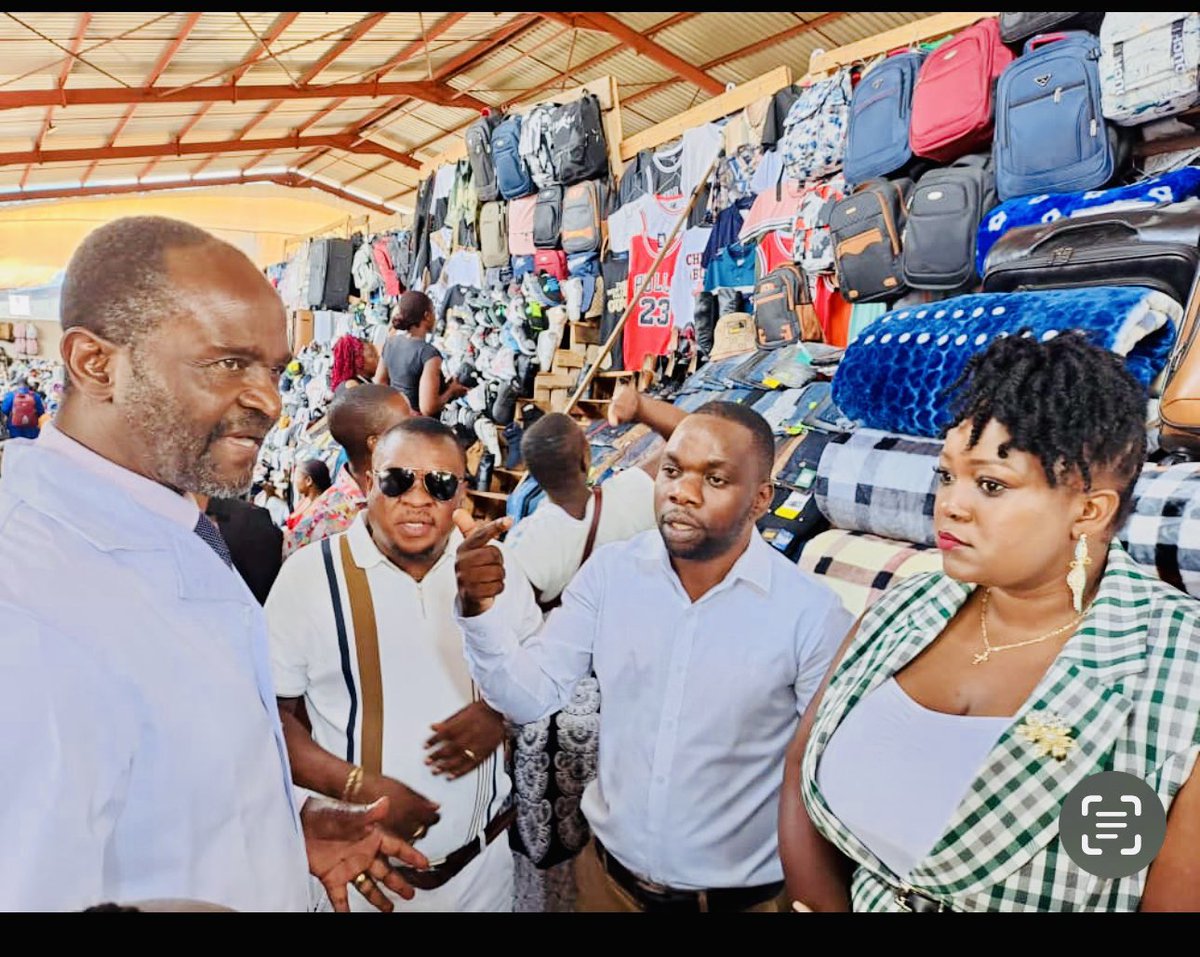 “CAT & MOUSE” Yesterday as we walked the streets with the Mayor & SMEs chairperson engaging with vendors they all started running away, dropping their goods at the sight of the municipal police. Vendors need a safe and legal space to work. Solutions are coming for a clean city.
