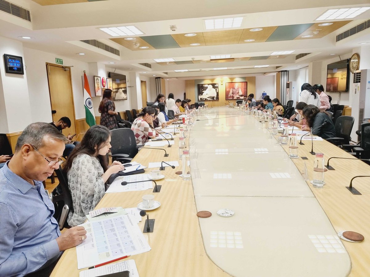 official_udaiti's tweet image. Participants at the #designthinking workshop on #genderindicators engaged in an indicator ranking exercise that helps identify theme-wise priority indicators in terms of impact and relevance for the end users.
@annaroy9 @YaminiYaminina @dev_a_key