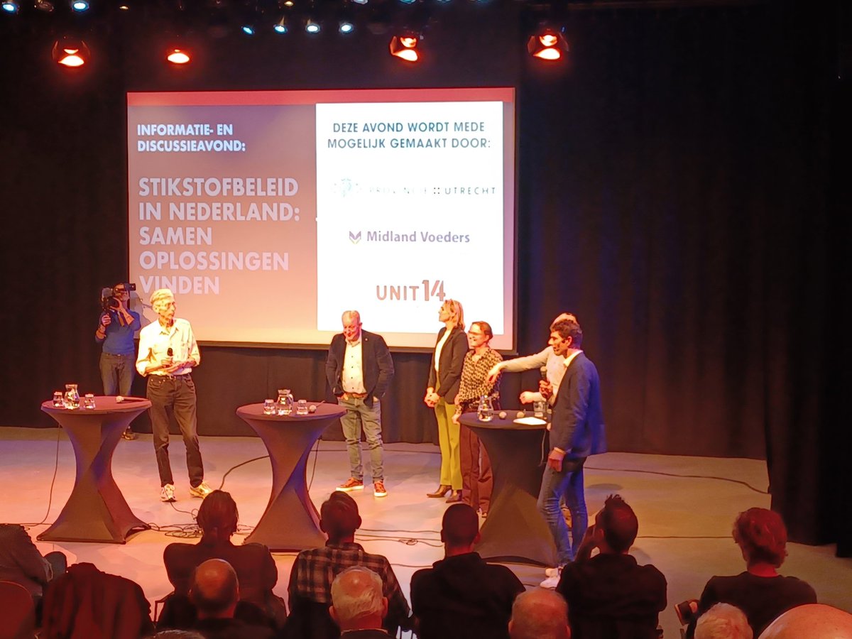 Interessante avond gisteren in #Eemnes waar @JohanVollebroek in gesprek ging met agrarische sector over stikstof. Veel tegenstellingen en beweringen maar het huiswerk gaan ze samen maken.