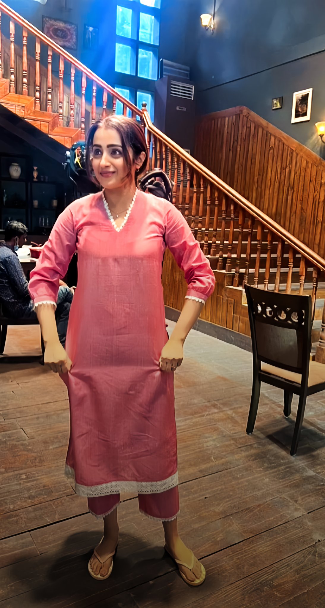 F9bNkbnW4AA7Ev6?format=jpg&name=large