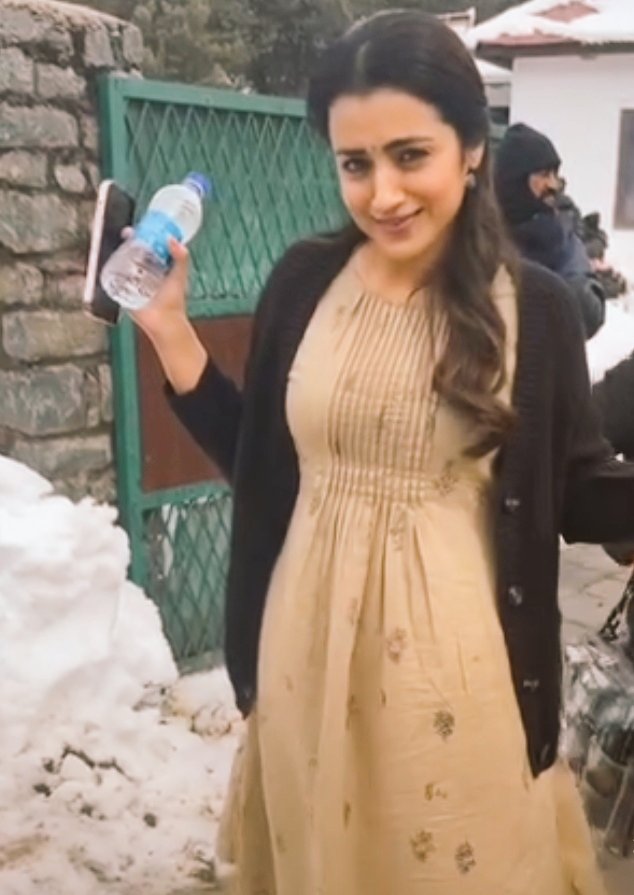 F9bNqrIXMAAtF95?format=jpg&name=900x900