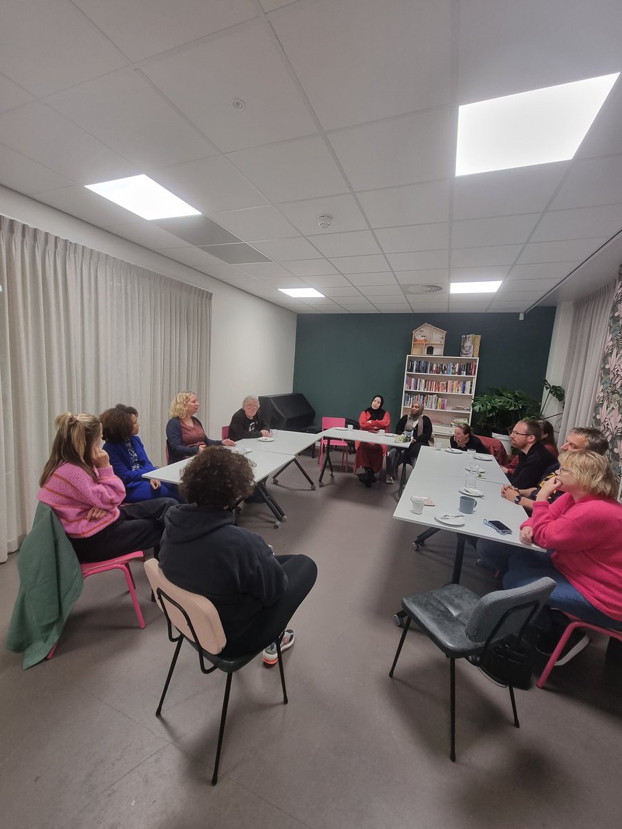 Woensdag was weer onze B.O.C in LR. Deze bijzondere ouders hebben samen gesproken vooral over het feit hoelang alles duurt bij #buurteams &amp; #koos. Ouders voelen zich niet begrepen, ongehoord, niet geholpen. @GroenLinks030 waren aanwezig. Bedankt!#gemeenteutrecht #hulptelaat #zorg