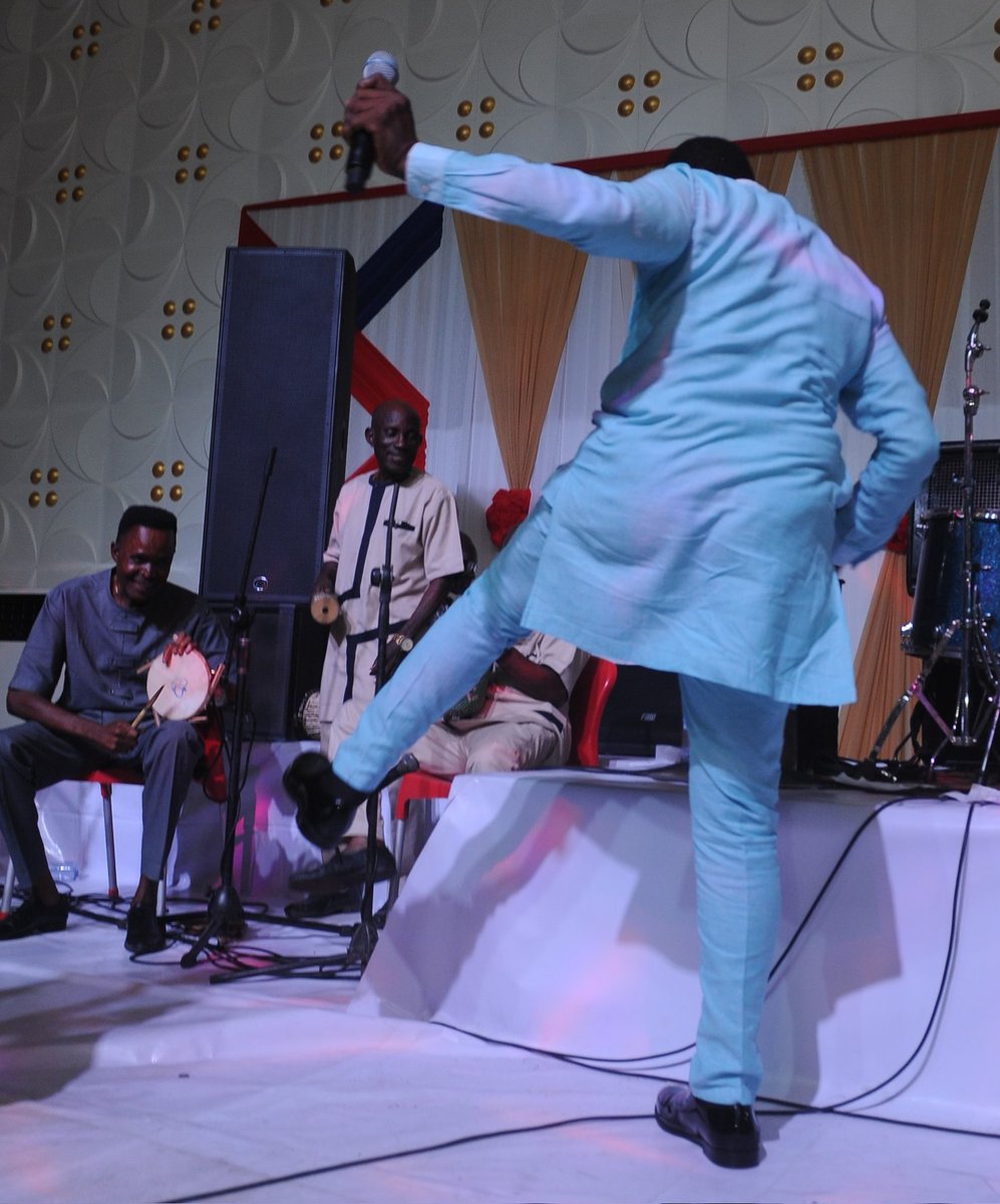 artdagunodo's tweet photo. Stills of the King Sunny Ade Himself. 📸🔥 He amazes me every time. https://t.co/BDi8vDgSdw