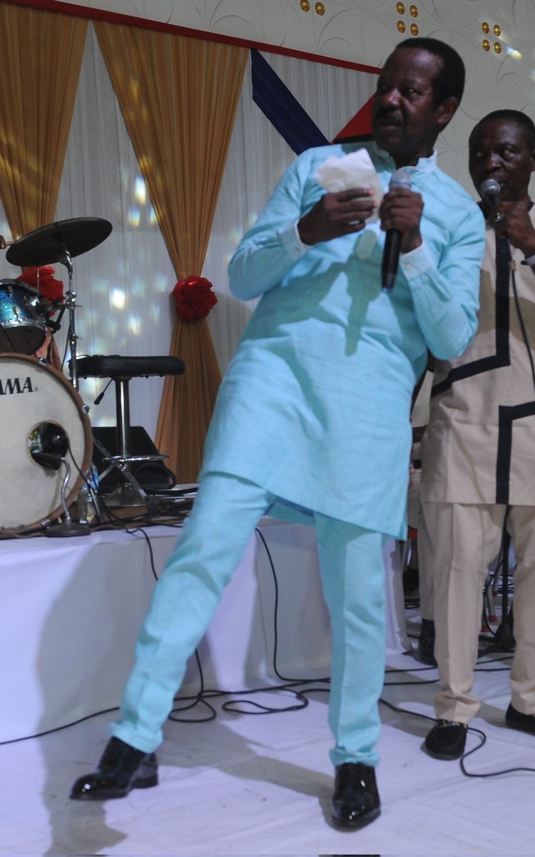 artdagunodo's tweet photo. Stills of the King Sunny Ade Himself. 📸🔥 He amazes me every time. https://t.co/BDi8vDgSdw