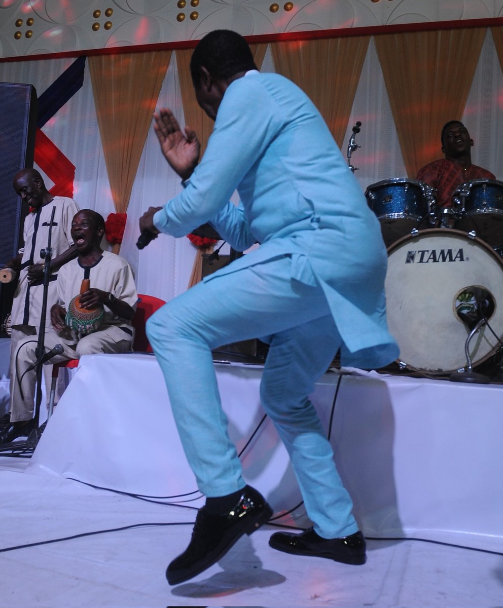 artdagunodo's tweet photo. Stills of the King Sunny Ade Himself. 📸🔥 He amazes me every time. https://t.co/BDi8vDgSdw
