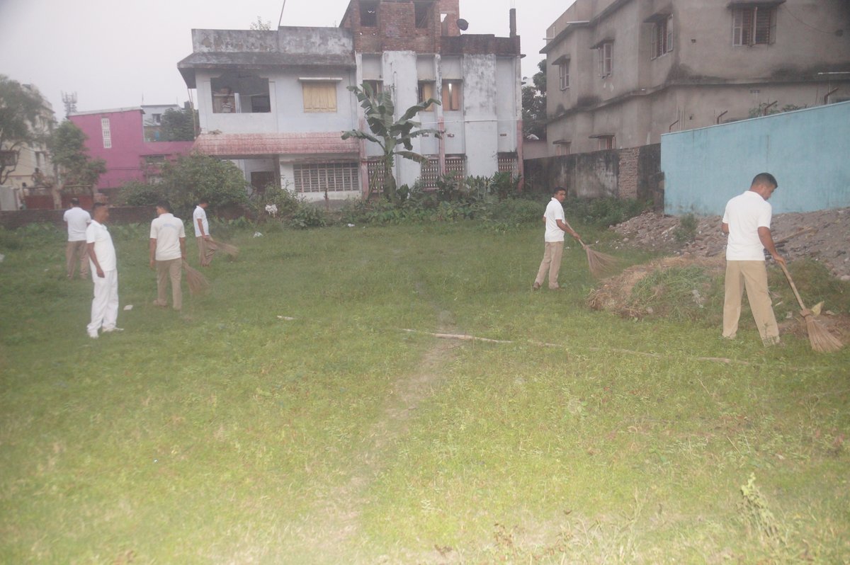 SSBSHQPURNEA's tweet photo. Clean spaces uplift your spirits,help you concentrate better, and bring tranquility. Embrace the serene beauty of cleanliness for a healthier, happier you,thus SHQ Purnea Organised the same on 24/10/23 to 26/10/2023 #PositiveVibes #SpecialCampaign3 #FitnessMotivation @SSB_INDIA https://t.co/i0SLgsgrF6