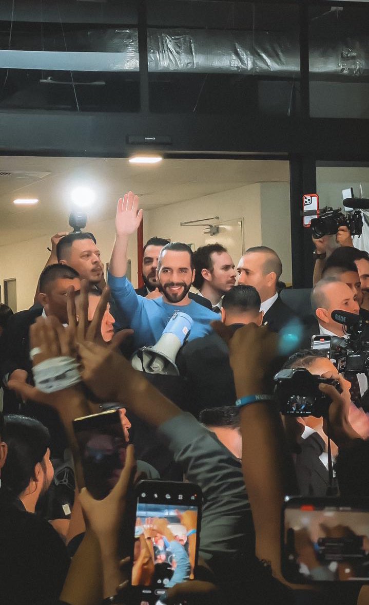 ¡OFICIALMENTE INSCRITO! 

¡De la mano de Dios, cuente conmigo siempre Presidente! 🇸🇻