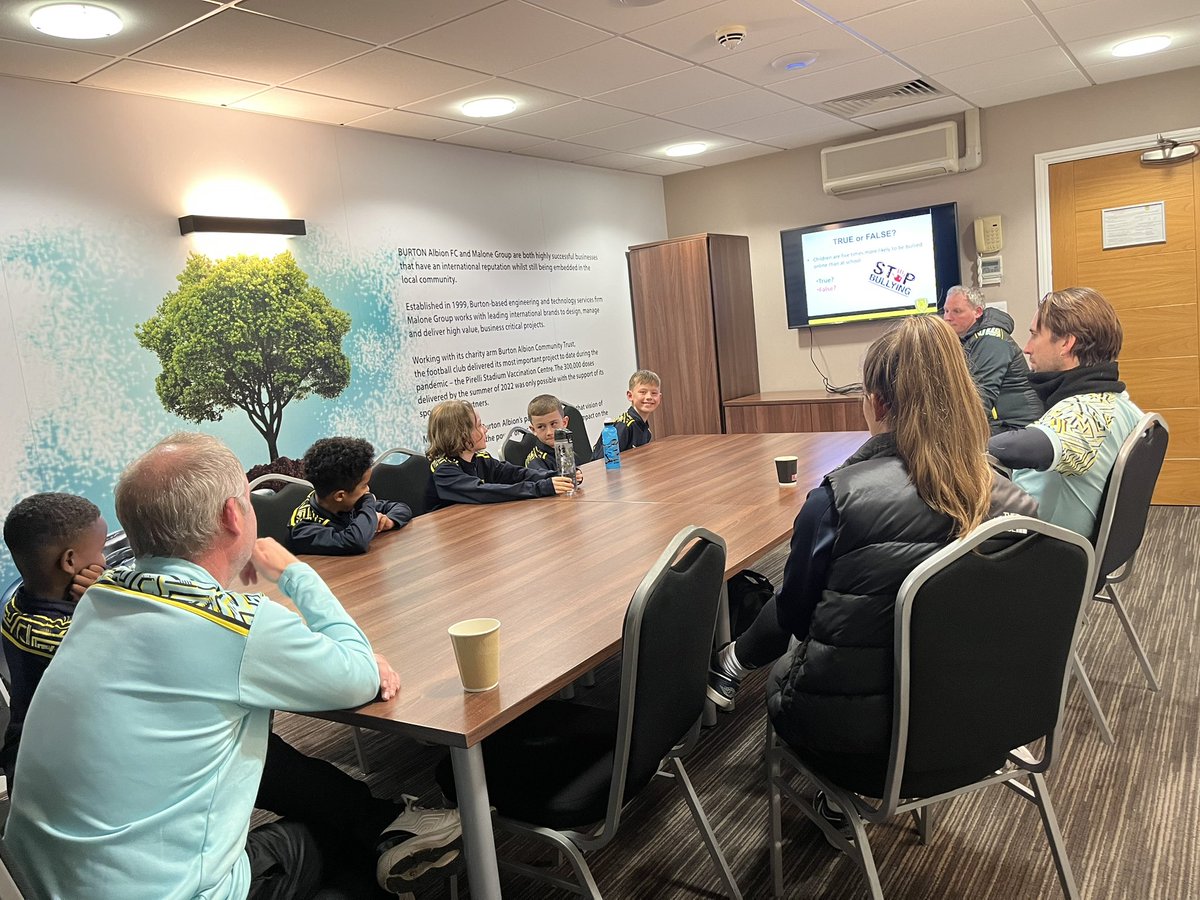 BAFCAcademy's tweet image. This week we held our first  ‘Player Care Night’ of 23-24 season for U9-U12s 💛🖤 activities included workshops in Nutrition, Anti-Bullying, EDI &amp;amp; Analysis 🙌🏼⚽️ #betterpeople #betterplayers