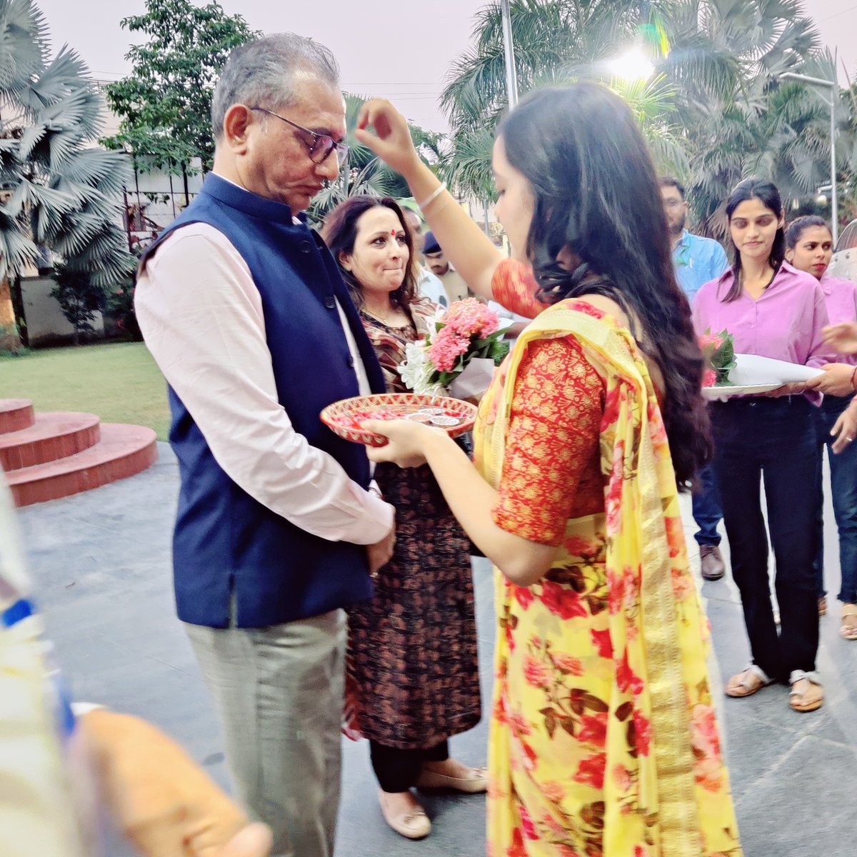 Shri Atul Kumar Tiwari, Secretary, MSDE, Govt. of India visited NSTI (W), Vadodara, Gujarat and interacted with trainees and faculties to improve the quality of training and strengthen the skill infrastructure in institute.

<a href="/MSDESkillIndia/">Skill India</a> <a href="/DGT_MSDE/">Directorate General of Training (DGT)</a> <a href="/dpradhanbjp/">Dharmendra Pradhan</a> <a href="/PMOIndia/">PMO India</a>