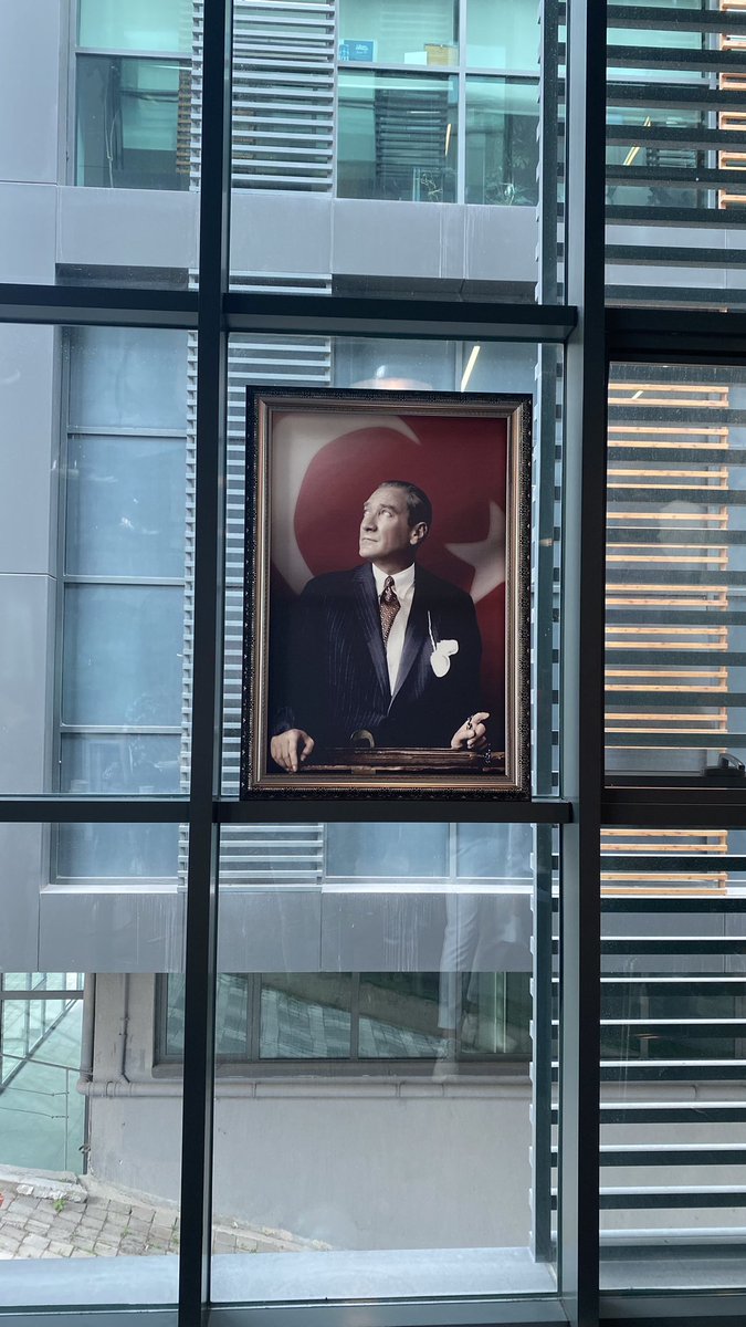 pinar__PinK's tweet photo. 🇹🇷🇹🇷🇹🇷 #AsınBayraklarıAsın https://t.co/7NP4Nk4OHC