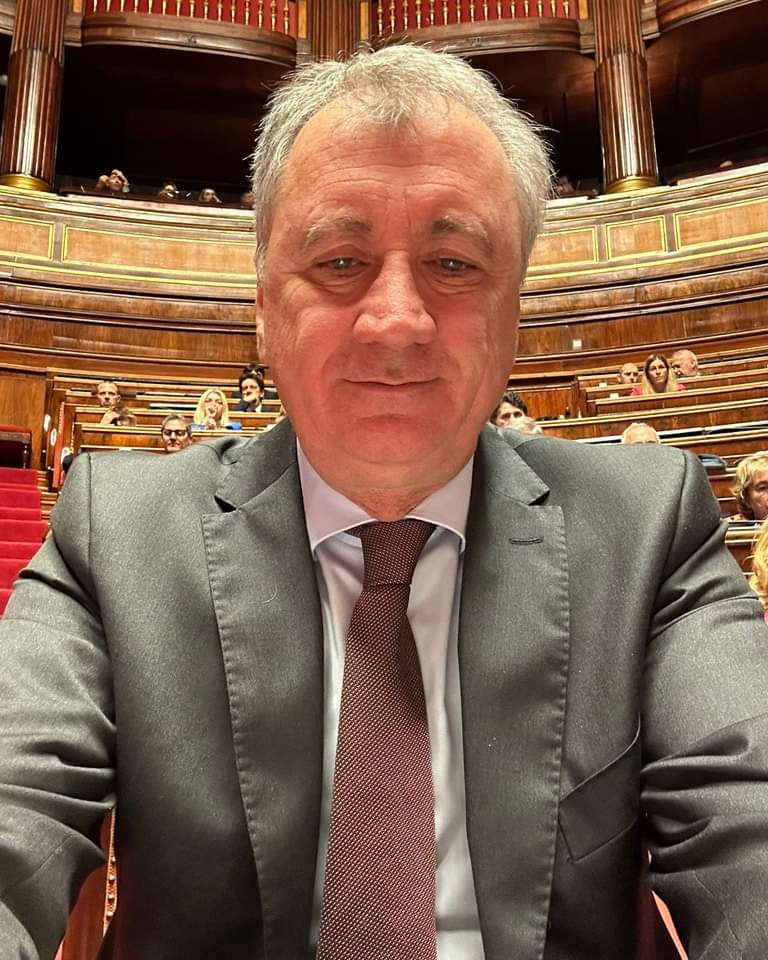 In aula per ascoltare le Comunicazioni del premier Giorgia Meloni prima del Consiglio Europeo del 26 e 27 ottobre.

Desideriamo un'Europa concreta e pragmatica  indipendente dal punto di vista energetico e con un maggiore peso specifico in politica estera