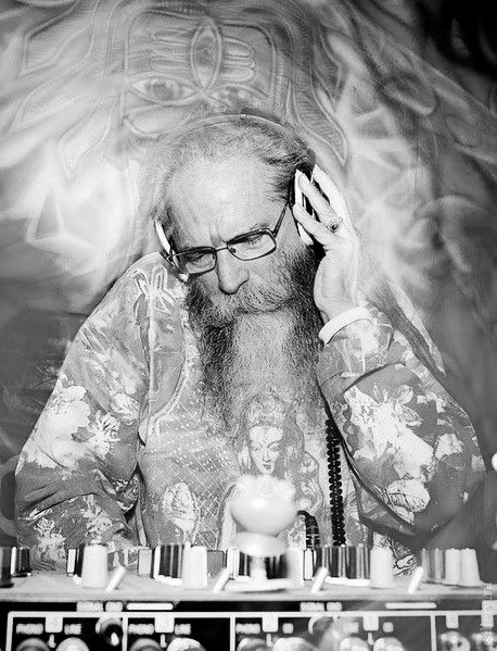 RIP, one of the greatest pioneers of the psychedelic trance scene... Goa Gil 🕉️