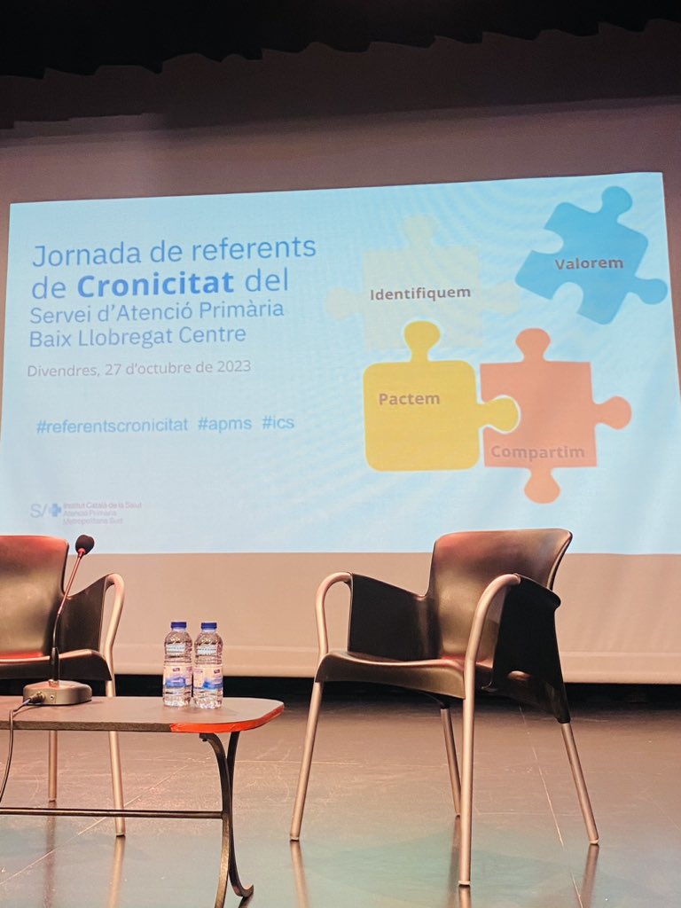 A punt de començar la Jornada de Referents de Cronicitat d’Atenció Primària del SAP Baix Llobregat Centre. 
#referentscronicitat
#apms
#GTMS
#ICS
#APMetroSud
<a href="/jordiamblas/">Jordi Amblàs</a>
<a href="/conteljc/">Joan Carles Contel</a>
<a href="/Coral_Barcelona/">CoralFernándezSolana</a>
<a href="/icscat/">ICS. Generalitat</a>
<a href="/IrisLumillo/">Iris Lumillo</a>
<a href="/clasmabcn/">Cricri #8M</a>
<a href="/MelindaGonzC/">Melinda González Concepción</a>
<a href="/Nekopili/">Pilar Sancho</a>
<a href="/FisaMonica/">monica fisa</a>
<a href="/monicavalver/">Monicavalver</a>