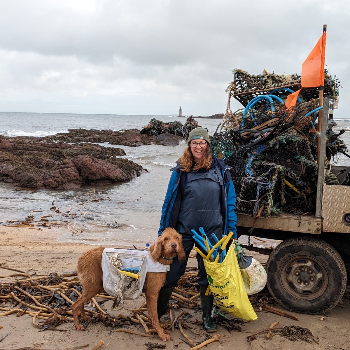 The post storm Babet clean up continues. Chatted with some local fishermen to see if we might be able to assist them in salvaging some of the many creels that washed up in the huge waves. Finding all sorts washed up, from huge items to microplastics & so many nurdles!