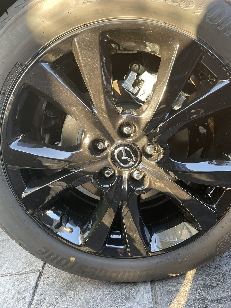 cpv35v36's tweet photo. CX-30レトロスポーツエディション https://t.co/MkM2nUwImX