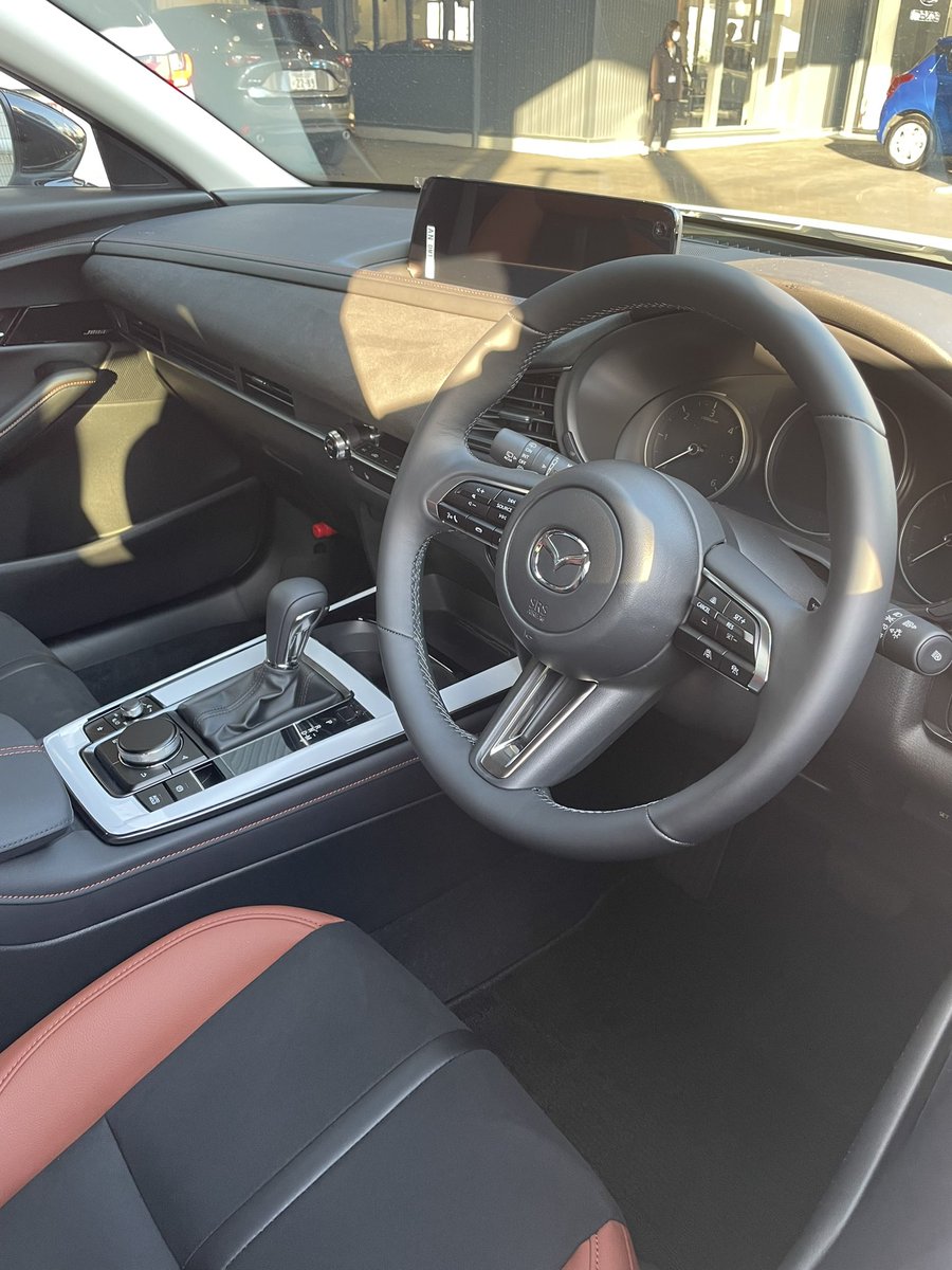 cpv35v36's tweet photo. CX-30レトロスポーツエディション https://t.co/MkM2nUwImX