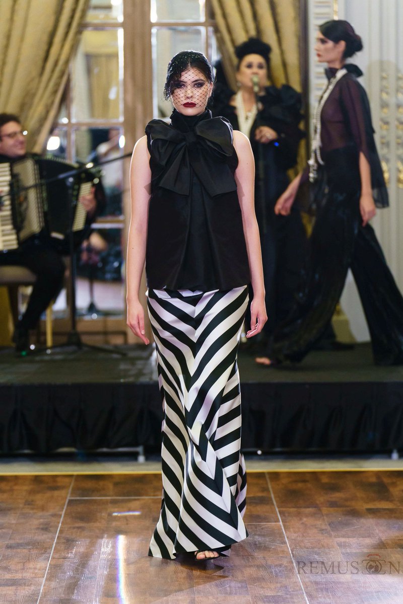 MRA Models walk for Romanitza collection
#mramodels⬆️ #mragirls👧🏻👧 #catwalk #show #collection @romanitaiovan #Hilton #soiréesdelamode