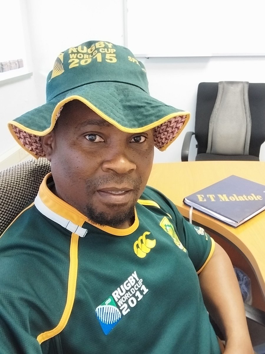 eskiaTerror's tweet photo. We're painting SA green today, rally behind our soldiers SpringBok https://t.co/V4aFXQYcAq