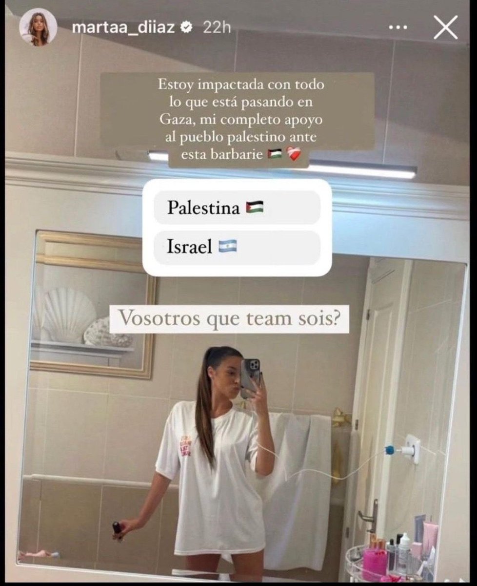 _Lanieta_'s tweet image. Soy del team de meter a todos los influmierder en un cohete y mandarlos a la luna .