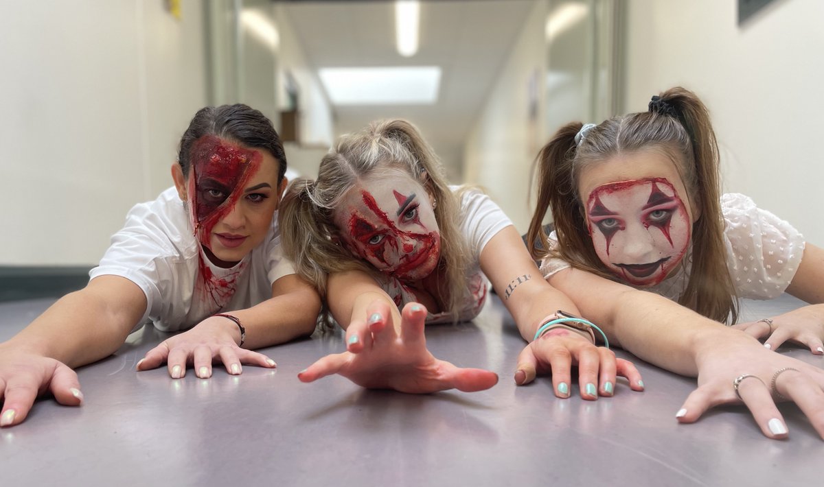 carlowinstitute's tweet photo. Oรญche Shamhna shona daoibh go lรฉir!๐
Students from our Make-up Artistry with Fashion, Theatrical & SFX course show how to get into the #SpookySpirit!!
@KCETB_Schools @KCETB_FET @ThisisFet @kclr96fm @Carlow_Co_Co @KCETB @tyndall_college @issu4u @SOLASFET @VisualCarlow https://t.co/m1ZcOdYQfD